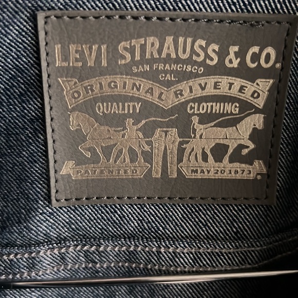 Levi Trucker Jacket NWOT size S/P Six pocket Jean Jacket Super Cute - Picture 5 of 13